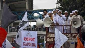 Senin, Habib Rizieq Diperiksa Kasus Kabar Bohong Logo Palu Arit