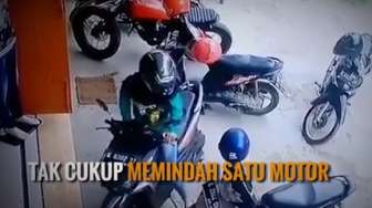 Anda Pasti Gregetan Lihat Perempuan Ini Keluarkan Motornya