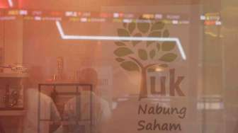 Pergerakan harga saham di Bursa Efek Indonesia, Jakarta, Selasa (17/1).