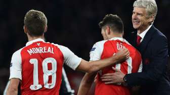 Legenda Arsenal Mengiba pada Ozil, Kenapa?