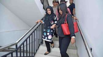 Komisaris CV Timur Alam Raya, Sri Astuti menjalani sidang dengan agenda pembacaan putusan di Pengadilan Tipikor, Jakarta, Senin (23/1).