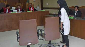 Komisaris CV Timur Alam Raya, Sri Astuti menjalani sidang dengan agenda pembacaan putusan di Pengadilan Tipikor, Jakarta, Senin (23/1).