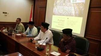 PBNU bekerja sama dengan Alvara Research Center merilis survei tentang potret keberagamaan muslim di Indonesia, di Jakarta, Senin (30/1).