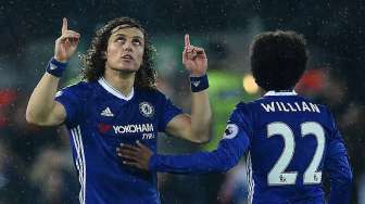 Cetak Gol Indah, Luiz Bukukan Gol Pertamanya di Liga Inggris