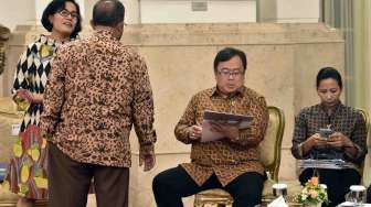 Sidang Kabinet Paripurna tentang rencana kerja pemerintah dan kerangka kebijakan ekonomi makro serta pokok kebijakan fiskal 2018 di Istana Negara, Jakarta, Rabu (1/2).