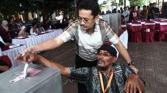 Komisi Pemilihan Umum (KPU) RI menggelar simulasi pemungutan suara di Kepulauan Seribu, Jakarta, Sabtu (4/2).