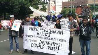 Gelombang Demo Pemuda Anti Trump sampai di Jakarta