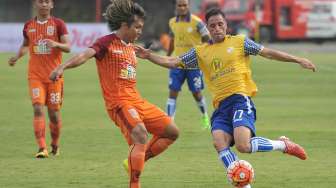 Barito Putera vs Pusamania Borneo dalam pertandingan Grup IV Piala Presiden 2017 di Stadion I Wayan Dipta, Gianyar, Bali, Selasa (7/2).