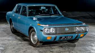 Toyota Crown 1972 Terbengkalai 25 Tahun Akhirnya 'Ditemukan'