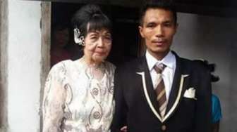 Heboh! Lelaki 28 Tahun Nikahi Nenek 82 Tahun