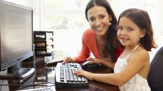 Survei Internet Beberkan 6 Kebiasaan Ibu Zaman Now