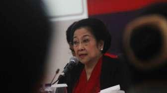 Rapat Koordinasi Nasional di Kantor DPP PDI Perjuangan, Menteng, Jakarta, Selasa (21/2).