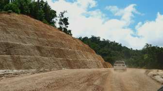 Jalan Trans Papua Rusak, Harga Semen di Jayawijaya Naik Drastis Rp600 Ribu Per Sak