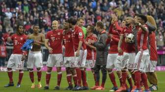 Lewandowsi Hattrick, Bayern Bantai Hamburg di Allianz Arena