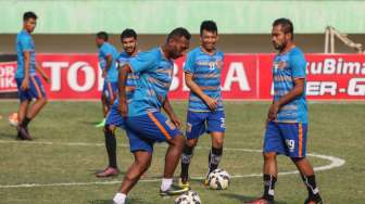 Pusamania Taklukkan Persib di Leg Pertama Semifinal