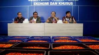 Rilis pengungkapan kasus penimbunan cabai di Bareskrim Polri, Jakarta, Jumat (3/3).