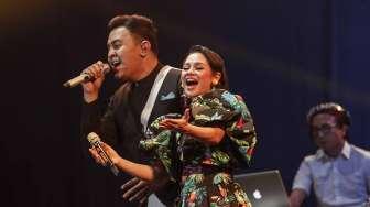 Penyanyi Andien tampil di ajang Jakarta International Java Jazz Festival 2017 di JIExpo Kemayoran, Jakarta, Jumat (3/3/2017). [Suara.com/Kurniawan Mas'ud]