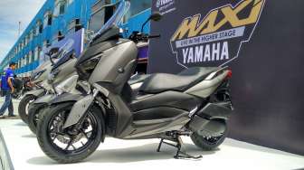 Yamaha Xmax Bakal Dikalahkan Kawasaki J300?