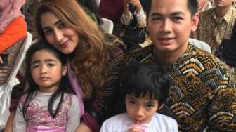 Jelang Sidang Cerai, Tommy Kurniawan Bertemu Istri dan Anak