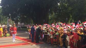 Pasukan Berkuda dan Anak SD Sambut Presiden Afrika Selatan