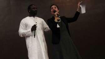 Rapper Akon Gelar Konser Mini di Gedung Kemensos