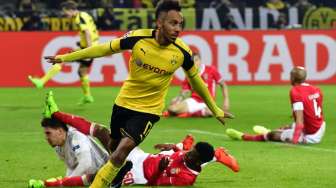 Cetak Hattrick, Aubameyang Bawa Dortmund Ikuti Jejak Bayern