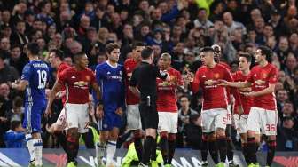 MU Tersingkir, Mou Pertanyakan Kredibilitas Wasit