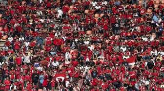 Pertandingan persahabatan antara kesebelasan Indonesia vs Myanmar di Stadion Pakansari, Cibinong, Jawa Barat, Selasa (21/3/2017). [Suara.com/Kurniawan Mas'ud]