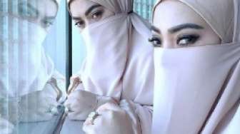 Inikah Trend Hijab Baru Syahrini?