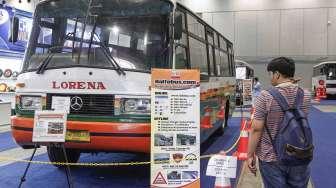 Pameran bus klasik dan unik, Indonesia Classic n Unique Bus (InCUBUS 2017) di JIEXPO Kemayoran, Jakarta, Rabu (29/3).