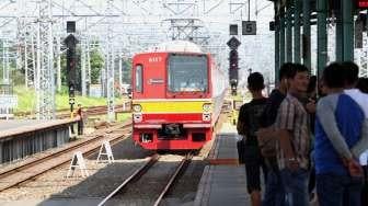 Setelah KRL Cikarang, Menhub akan Tingkatkan Double Double Track