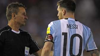 Dihujani Kritik, Messi Cuek