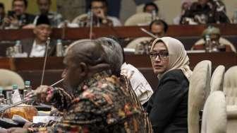 Uji kelayakan dan kepatutan calon anggota KPU di Komisi II DPR, Kompleks Parlemen Senayan, Jakarta, Senin (3/4).
