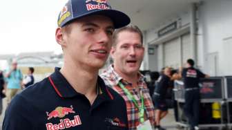 Max Verstappen Luruskan Pendapat: Ortu Tidak Memaksa Anaknya Jadi Pembalap