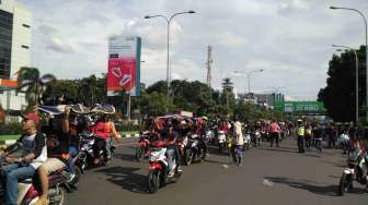 Sambangi Stadion Patriot, The Jak Dikawal Aparat