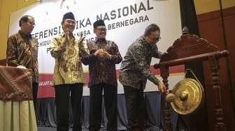 Ketua MPR RI Zulkifli Hasan membuka acara Pra Konferensi Nasional Etika Berbangsa dan Bernegara di Jakarta, Rabu (5/4/2017). [Suara.com/Kurniawan Mas'ud]