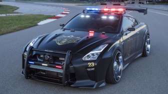 Begini Jadinya Jika Nissan GT-R Didandani Layaknya Mobil Polisi