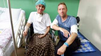 Gagal Nonton Coldplay, Lelaki Ini Dijenguk Chris Martin