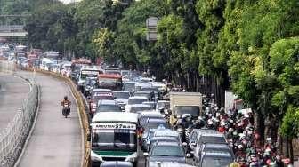 Kemacetan Akibat Proyek Underpass Mampang