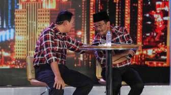 Pasangan Basuki Tjahaja Purnama-Djarot Saiful Hidayat dalam Debat Pilkada DKI Jakarta putaran kedua di Hotel Bidakara, Jakarta, Rabu (12/4/2017). [Suara.com/Oke Atmaja]