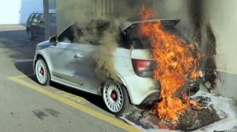 Duh Sayang Banget, SUV Audi Langka Ini Hangus Terbakar