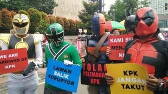 'Batman' hingga 'Power Rangers' Siap Lindungi KPK dari Teror