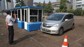 Lokasi Park and Ride di Jalan M.H Thamrin, Menteng, Jakarta, Selasa (18/4).