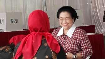 Para Kyai Sepuh Beri 'Surat Cinta' Untuk Megawati