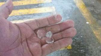 Geger Hujan Es di Jambe Tangerang, Warga was-was: Atap Seperti Dilempari Batu