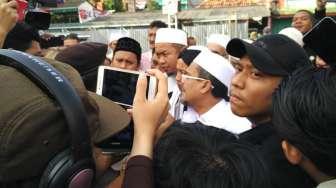 Di TPS, Rizieq Ngomong Demokrasi Pakai Inggris: You Understand?