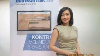 Rieke Caroline, Layani Jasa Hukum Buat UKM Lewat Buatkontrak.com