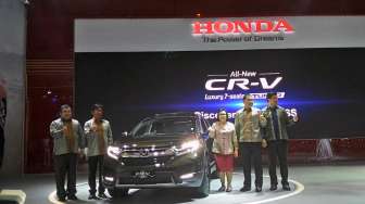 Generasi Kelima Honda CR-V Resmi Mengaspal di IIMS 2017