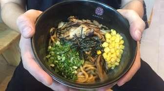 Cicipi Lezatnya Mie Khas Jepang di Kabuto Mazesoba