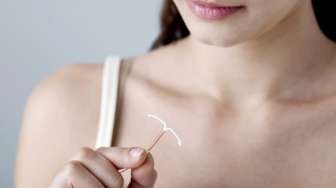 Begini Proses Pemasangan IUD dan Dampaknya Pada Tubuh Perempuan